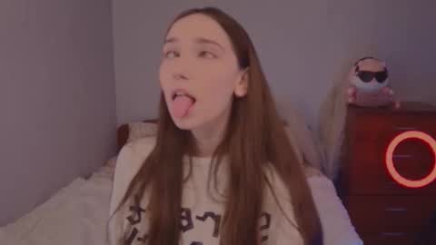 Snapshot of lezyliza chatting on 11-15-25, 05:31 Liza online show from 11-15-25, 05:31