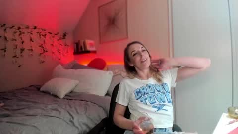 Hornystonerchick online show from 02-25-25, 01:20