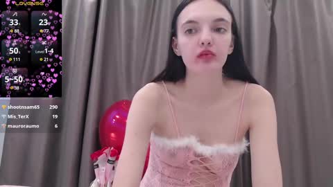 Lia online show from 02-12-25, 10:04