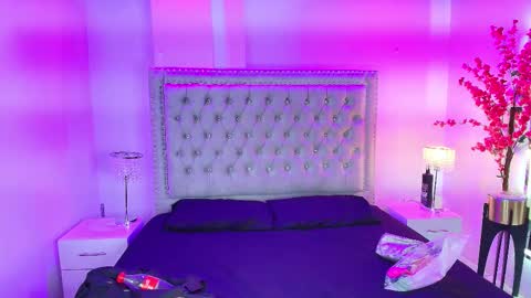 Lia  online show from 09-17-25, 03:19