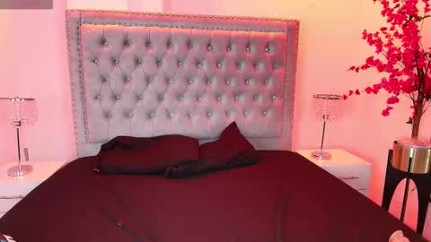 Lia  online show from 10-22-25, 03:51