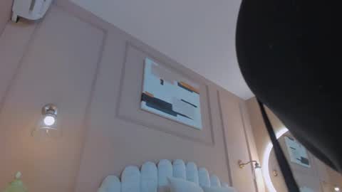 Snapshot of lia_ass chatting on 02-19-25, 10:12 Liss 3 online show from 02-19-25, 10:12