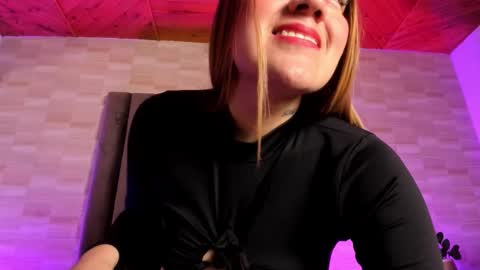 Lia online show from 12-22-25, 12:02