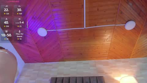 Lia online show from 04-03-26, 01:42