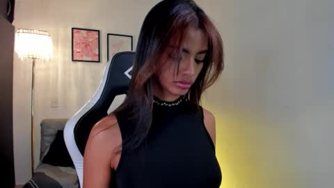 Snapshot of lia_girl2 chatting on 10-03-25, 03:25 Lia online show from 10-03-25, 03:25