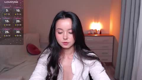 L I A online show from 09-13-25, 05:24