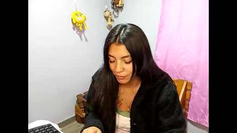 Lia online show from 01-18-25, 01:18