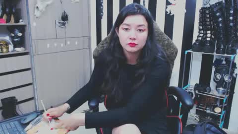 Snapshot of lia_izumy chatting on 01-11-25, 04:06 . online show from 01-11-25, 04:06