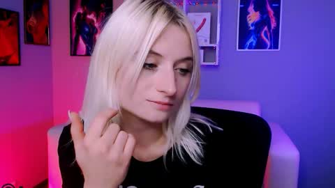 Snapshot of lia_make_love chatting on 10-04-25, 09:57 lia_make_love online show from 10-04-25, 09:57