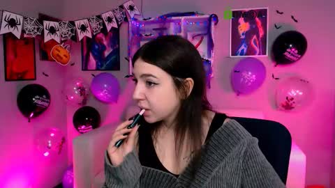 Snapshot of lia_make_love chatting on 10-21-25, 11:55 lia_make_love online show from 10-21-25, 11:55