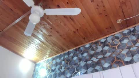 lia_mariana online show from 03-25-26, 05:35