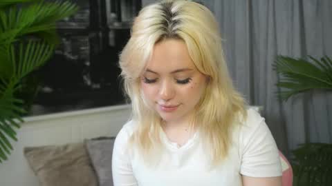 Cassie online show from 03-12-26, 05:19