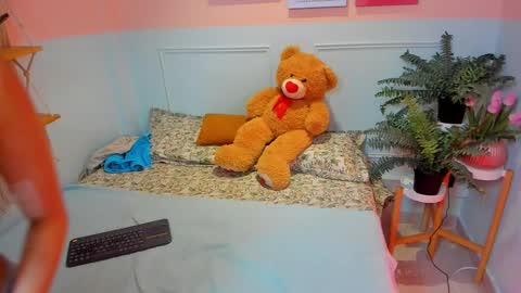 Lia monnet  online show from 03-05-26, 11:39