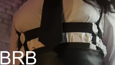 Liana online show from 12-22-24, 11:33