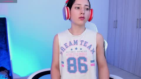 Little Queen Lia  online show from 02-05-25, 12:53