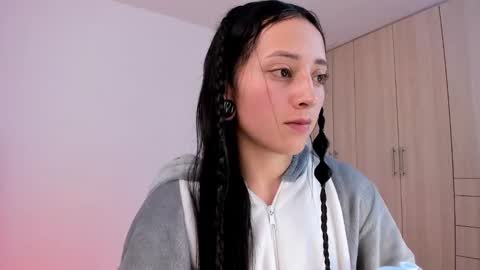 Little Queen Lia  online show from 03-05-25, 01:42