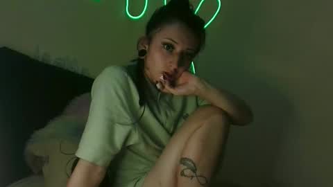 Little Queen Lia  online show from 11-15-25, 12:08