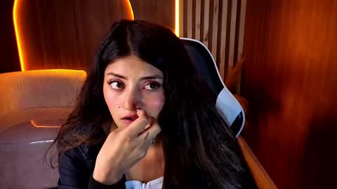 Online 1400 - 2100 online show from 04-02-26, 02:42