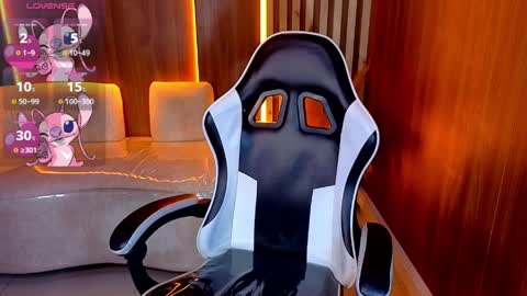 Online 1400 - 2100 online show from 04-03-26, 12:25