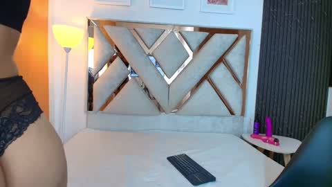 lia_roseh online show from 09-30-25, 07:41