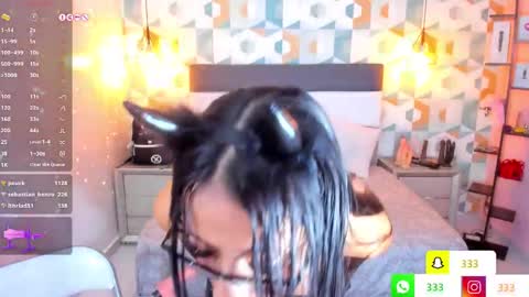 Snapshot of lia_roux1 chatting on 01-25-25, 09:26 Camila online show from 01-25-25, 09:26