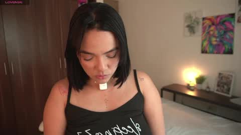 Snapshot of lia_russo_ chatting on 04-10-26, 02:55 Lia online show from 04-10-26, 02:55