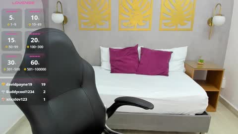 Snapshot of lia_sexx19 chatting on 12-27-24, 02:47 Lia  online show from 12-27-24, 02:47