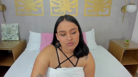 Snapshot of lia_sexx19 chatting on 02-06-25, 02:11 Lia  online show from 02-06-25, 02:11