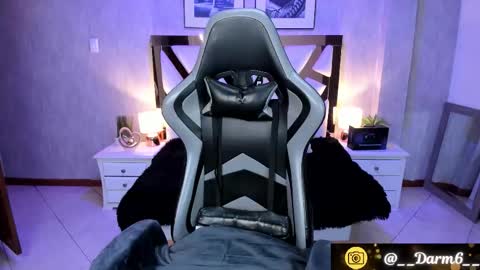 Snapshot of lia_simons chatting on 10-17-25, 03:20 Alejandra online show from 10-17-25, 03:20