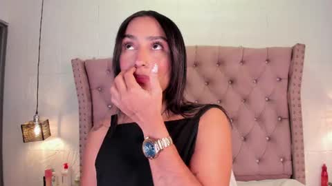 lia_sofiia online show from 06-17-26, 09:12