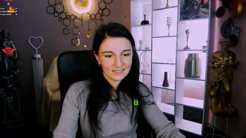 Lia online show from 11-27-25, 12:46