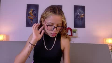 Juliana online show from 05-03-26, 06:47