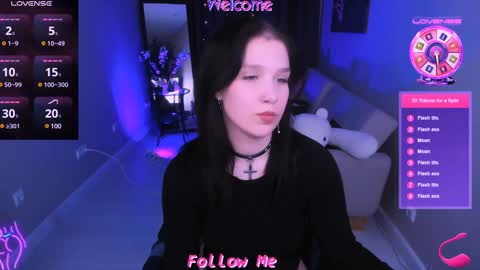 Snapshot of lia_xxgirl chatting on 12-15-24, 10:07 Lia online show from 12-15-24, 10:07