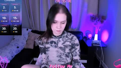 Snapshot of lia_xxgirl chatting on 02-14-25, 08:59 Lia online show from 02-14-25, 08:59