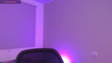 Snapshot of liaa_cute_ chatting on 11-01-25, 02:46 lia online show from 11-01-25, 02:46