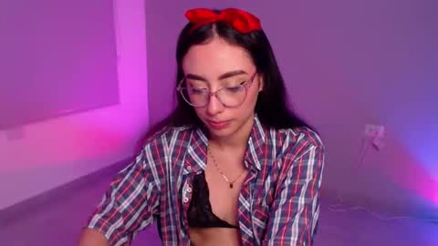 Snapshot of liaa_cute_ chatting on 12-14-25, 02:17 lia online show from 12-14-25, 02:17