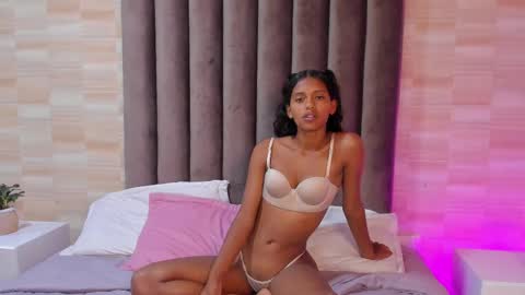 Lia online show from 03-06-25, 01:48