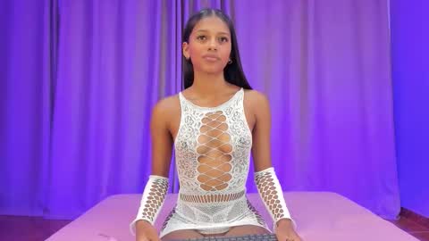 Lia online show from 10-11-25, 01:16