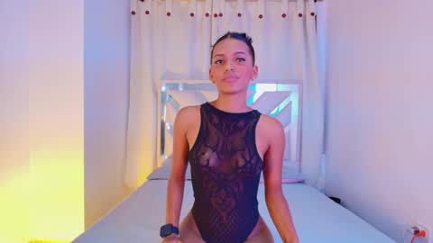 Snapshot of liaa_taylor1 chatting on 03-25-26, 04:40 Lia online show from 03-25-26, 04:40