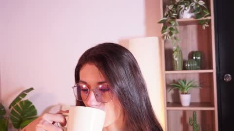 Lia  online show from 04-27-26, 12:36