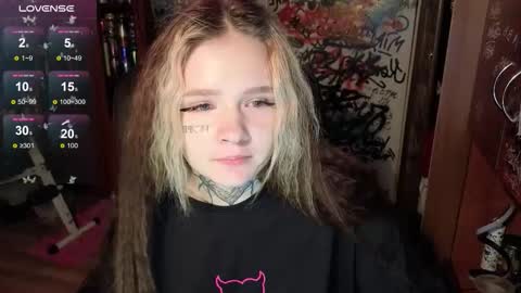 liaaa_li online show from 10-26-25, 02:17