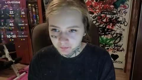 liaaa_li online show from 10-30-25, 01:45