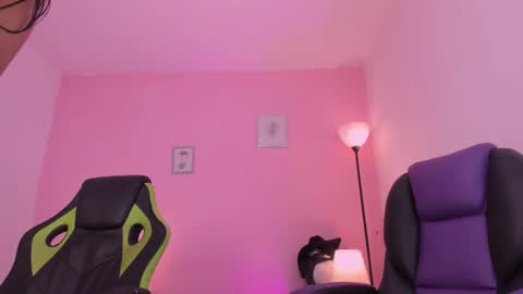 liaa moretzz online show from 11-24-25, 03:50