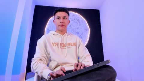 Liam Smith online show from 10-25-25, 12:23