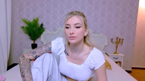 Lia online show from 02-09-26, 09:24