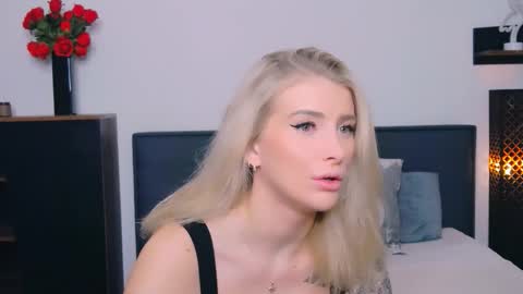 Lia online show from 02-24-26, 01:31