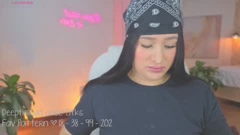 Lia Cox online show from 10-02-25, 03:02