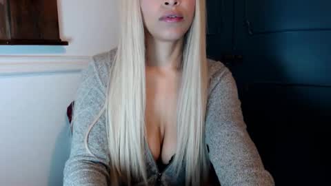 Lia Divina online show from 02-02-26, 06:45