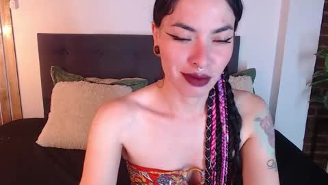 LIA online show from 10-30-25, 01:56