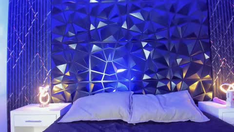 Snapshot of liaflowers chatting on 03-08-25, 05:17 Lia online show from 03-08-25, 05:17